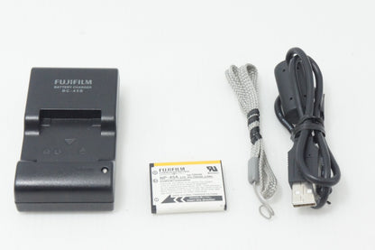 FUJIFILM フジフィルム FinePix JX180 コンパクトデジタルカメラ シルバー 260812o
