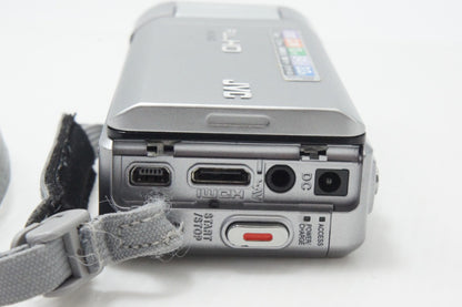 JVC ケンウッド Everio GZ-V590 デジタルビデオカメラ シルバー ポーチ付 260817a