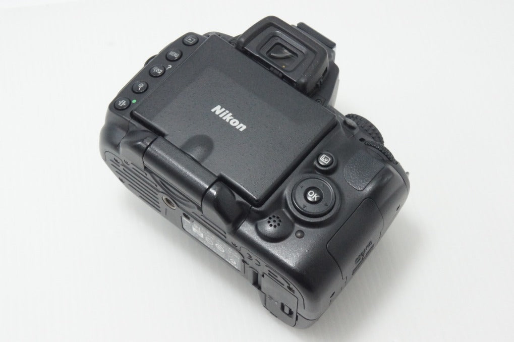 美品 Nikon ニコン D5000 ボディ デジタル一眼レフカメラ 260817b