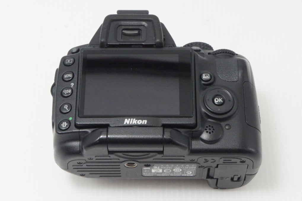美品 Nikon ニコン D5000 ボディ デジタル一眼レフカメラ 260817b