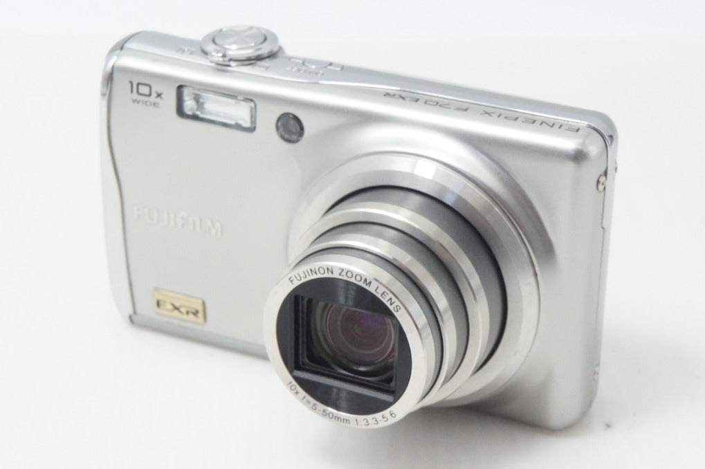 良品 FUJIFILM フジフィルム FinePix F70EXR コンパクトデジタルカメラ シルバー 260820ka