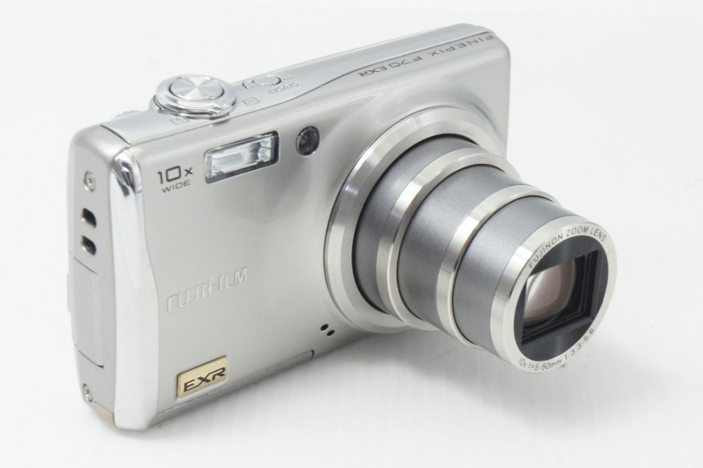 良品 FUJIFILM フジフィルム FinePix F70EXR コンパクトデジタルカメラ シルバー 260820ka