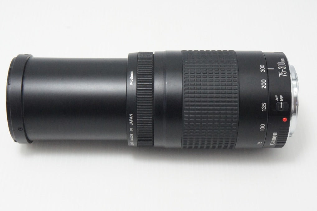 良品 Canon キヤノン EF 75-300mm F4-5.6 II フルサイズ ズームレンズ 260828f