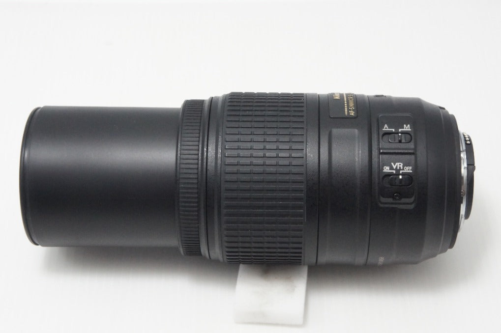 美品 Nikon ニコン AF-S DX NIKKOR 55-300mm F4.5-5.6G ED VR Fマウント ズームレンズ ブラック フード ポーチ付 260831a