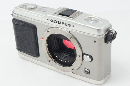 OLYMPUS オリンパス PEN E-P1 ボディ ミラーレス一眼カメラ シルバー 260831x