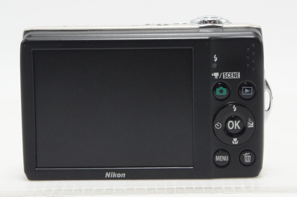 良品 Nikon ニコン COOLPIX L22 コンパクトデジタルカメラ シルバー 260903h