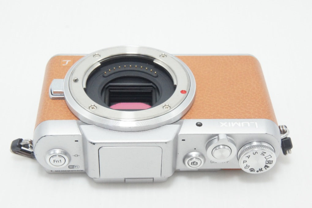 良品 Panasonic パナソニック LUMIX DMC-GF7 ボディ ミラーレス一眼カメラ ブラウン 260903j