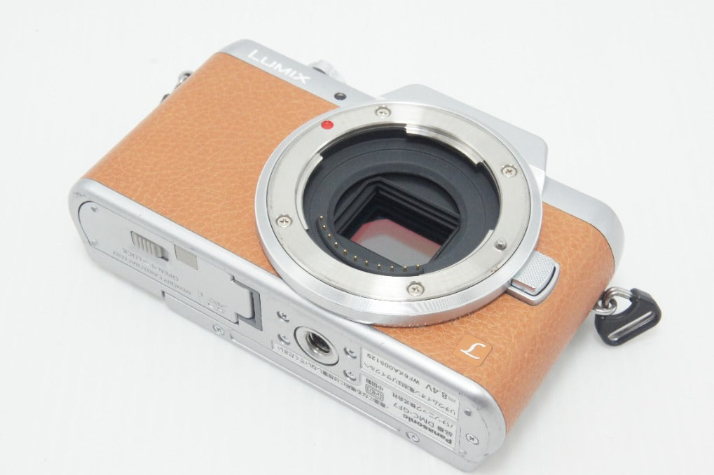 良品 Panasonic パナソニック LUMIX DMC-GF7 ボディ ミラーレス一眼カメラ ブラウン 260903j