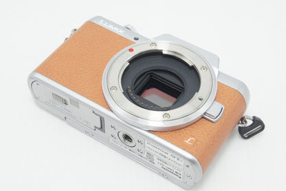 良品 Panasonic パナソニック LUMIX DMC-GF7 ボディ ミラーレス一眼カメラ ブラウン 260903j