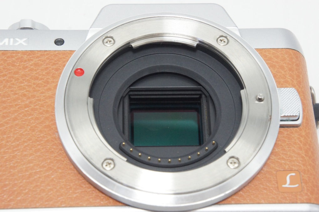 良品 Panasonic パナソニック LUMIX DMC-GF7 ボディ ミラーレス一眼カメラ ブラウン 260903j