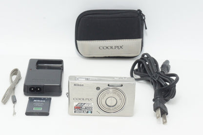 Nikon ニコン COOLPIX S500 コンパクトデジタルカメラ シルバー ケース付 260907e