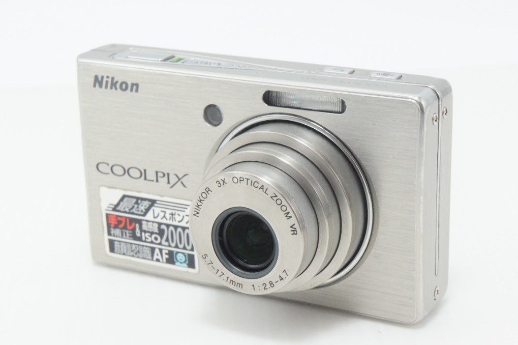 Nikon ニコン COOLPIX S500 コンパクトデジタルカメラ シルバー ケース付 260907e