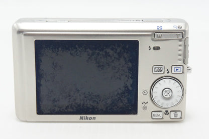 Nikon ニコン COOLPIX S500 コンパクトデジタルカメラ シルバー ケース付 260907e