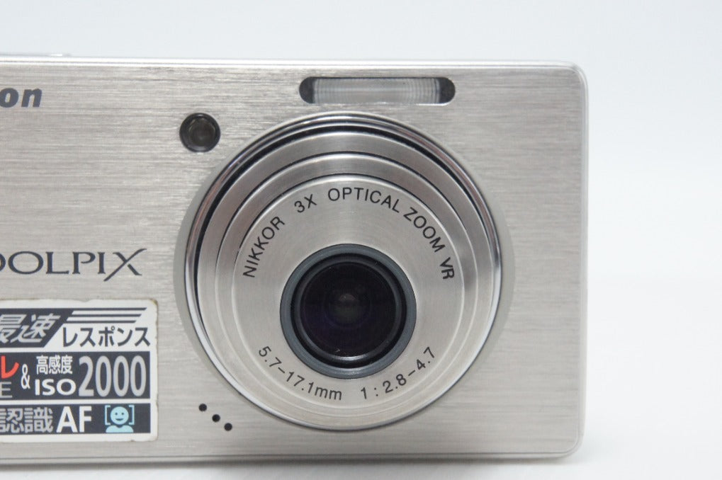 Nikon ニコン COOLPIX S500 コンパクトデジタルカメラ シルバー ケース付 260907e