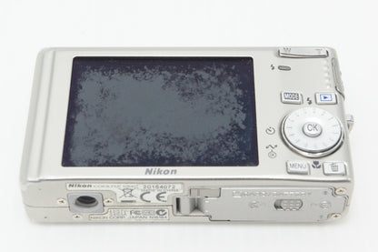 Nikon ニコン COOLPIX S500 コンパクトデジタルカメラ シルバー ケース付 260907e