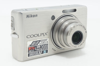 Nikon ニコン COOLPIX S500 コンパクトデジタルカメラ シルバー ケース付 260907e