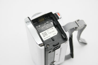 美品 JVC ケンウッド Everio GZ-HM33 デジタルビデオカメラ ホワイト 260910o