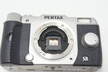PENTAX ペンタックス Q10 ズームレンズキット 標準ズーム 02 STANDARD ZOOM ミラーレス一眼カメラ シルバー 260916a