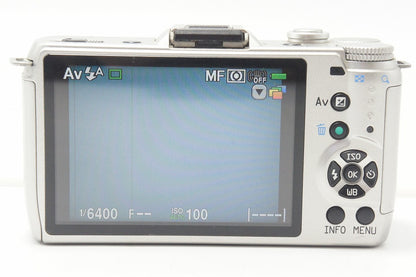 PENTAX ペンタックス Q10 ズームレンズキット 標準ズーム 02 STANDARD ZOOM ミラーレス一眼カメラ シルバー 260916a