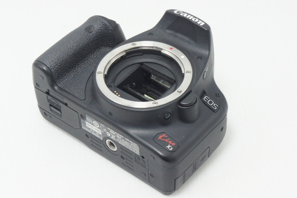 Canon キヤノン EOS Kiss X3 レンズキット (EF-S 18-55mm F3.5-5.6 IS) デジタル一眼レフカメラ フード付 260930h