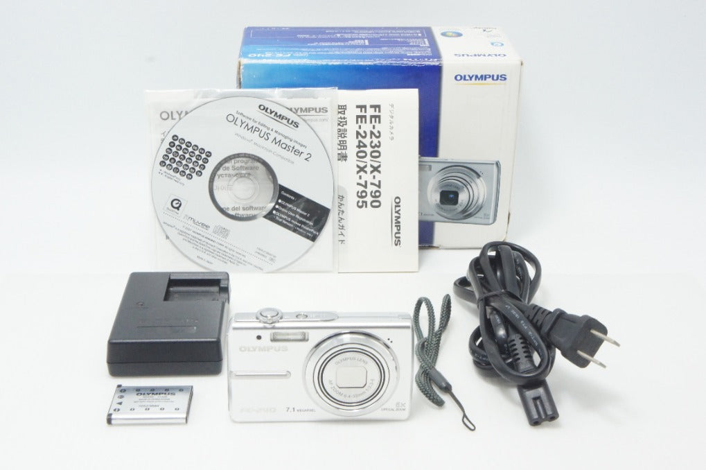 美品 OLYMPUS オリンパス CAMEDIA FE-240 コンパクトデジタルカメラ シルバー 元箱付 261001a