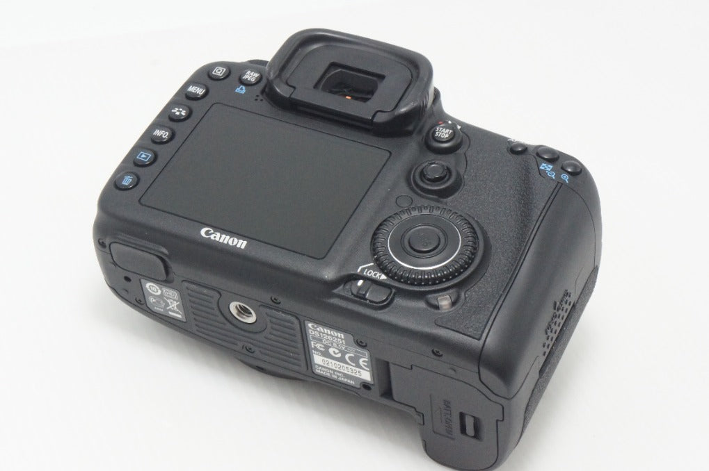 Canon キヤノン EOS 7D ボディ デジタル一眼レフカメラ 261005i