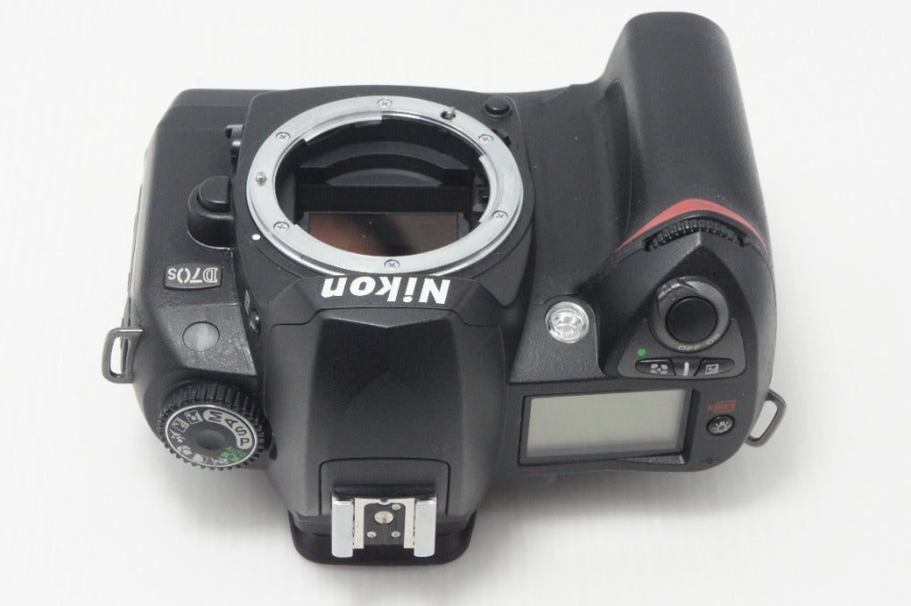 Nikon ニコン D70S ボディ デジタル一眼レフカメラ 261006j