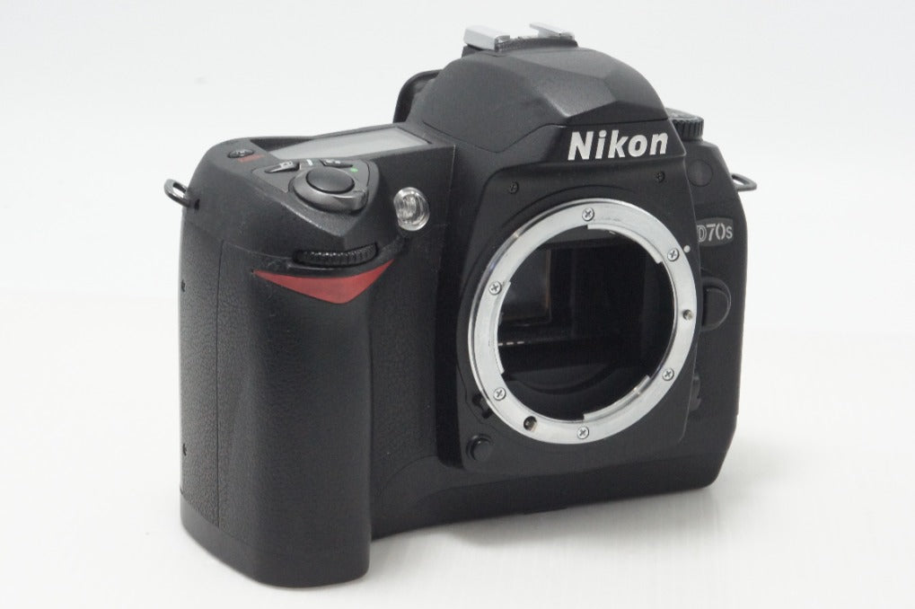 Nikon ニコン D70S ボディ デジタル一眼レフカメラ 261006j