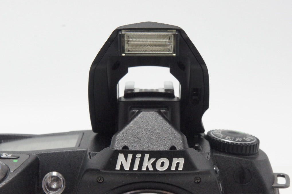 Nikon ニコン D70S ボディ デジタル一眼レフカメラ 261006j