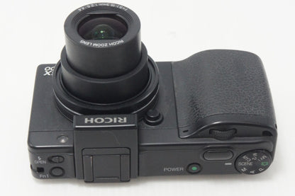 RICOH リコー GX200 コンパクトデジタルカメラ 261009o