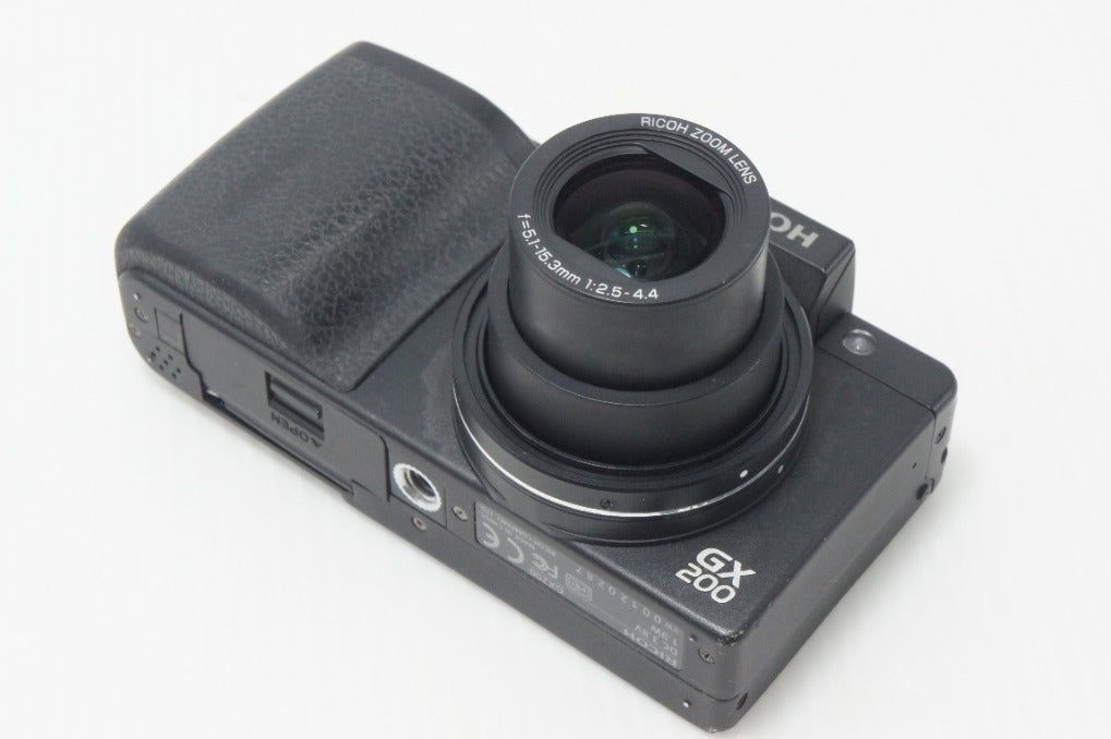 RICOH リコー GX200 コンパクトデジタルカメラ 261009o