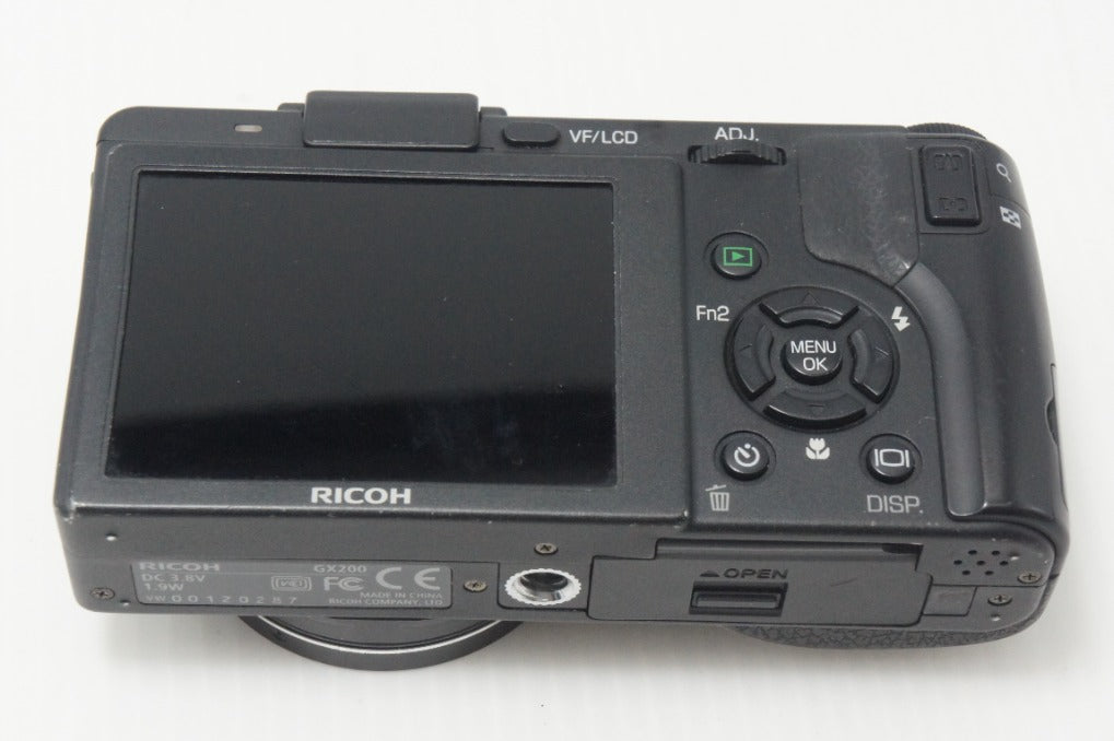 RICOH リコー GX200 コンパクトデジタルカメラ 261009o