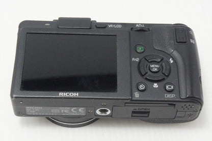 RICOH リコー GX200 コンパクトデジタルカメラ 261009o