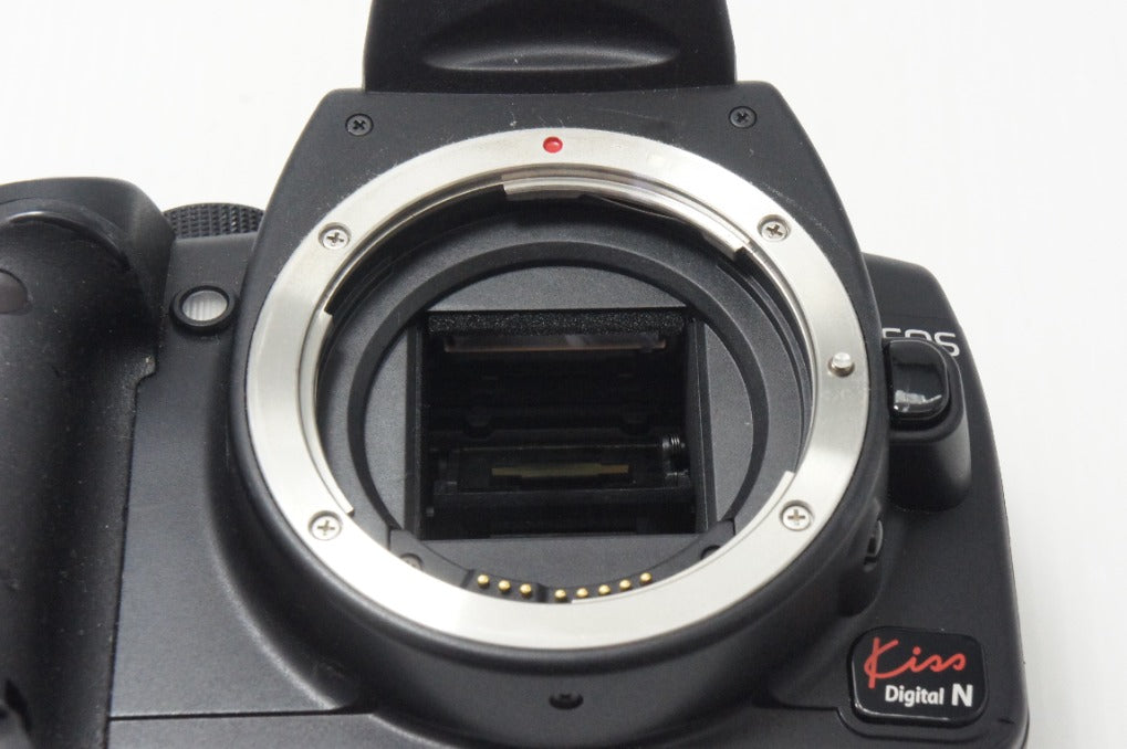 Canon キヤノン EOS Kiss Digital N レンズキット (EF-S 18-55mm II USM) デジタル一眼レフカメラ EFマウント APS-C 元箱付 261014h