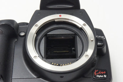 Canon キヤノン EOS Kiss Digital N レンズキット (EF-S 18-55mm II USM) デジタル一眼レフカメラ EFマウント APS-C 元箱付 261014h