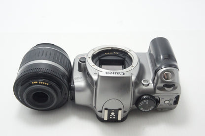 Canon キヤノン EOS Kiss Digital レンズキット (EF-S 18-55mm II USM) デジタル一眼レフカメラ シルバー EFマウント APS-C 261014l