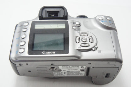 Canon キヤノン EOS Kiss Digital レンズキット (EF-S 18-55mm II USM) デジタル一眼レフカメラ シルバー EFマウント APS-C 261014l