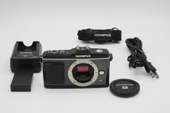 OLYMPUS オリンパス PEN E-P2 ボディ ミラーレス一眼カメラ ブラック 261022c