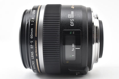 良品 Canon キヤノン EF-S 60mm F2.8 MACRO USM AFレンズ APS-C フード付 260921e