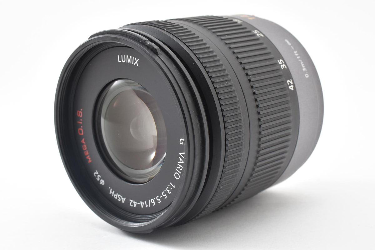美品 Panasonic LUMIX G VARIO 14-42mm F3.5-5.6 ASPH. MEGA O.I.S H-FS014042 AFレンズ マイクロフォーサーズ フード付 260921r