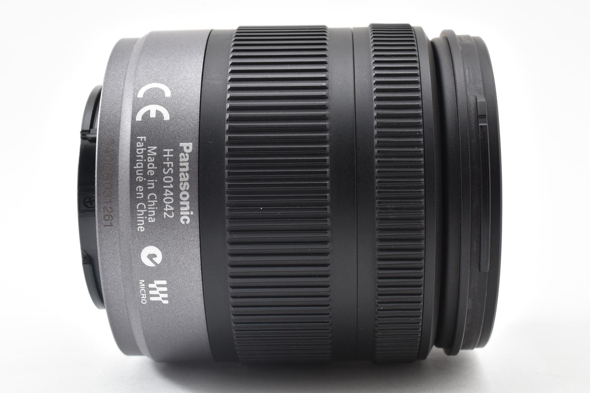 美品 Panasonic LUMIX G VARIO 14-42mm F3.5-5.6 ASPH. MEGA O.I.S H-FS014042 AFレンズ マイクロフォーサーズ フード付 260921r
