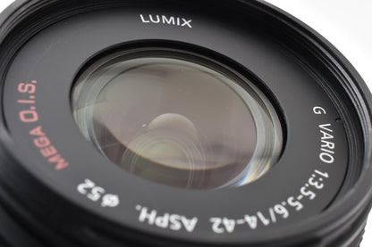 美品 Panasonic LUMIX G VARIO 14-42mm F3.5-5.6 ASPH. MEGA O.I.S H-FS014042 AFレンズ マイクロフォーサーズ フード付 260921r