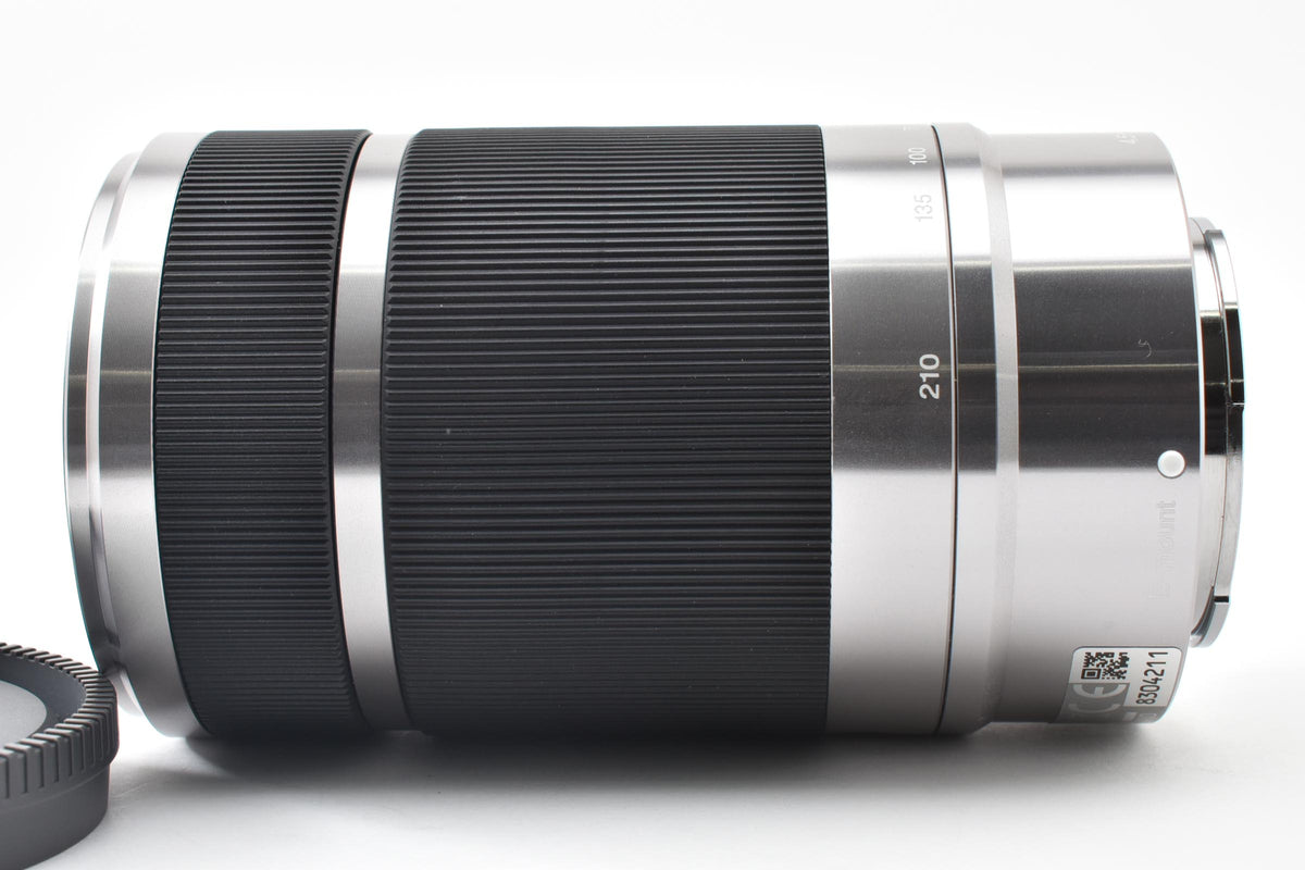 美品 SONY ソニー E 55-210mm F4.5-6.3 OSS SEL55210 シルバー Eマウント APS-C ズームレンズ フード付 260921s