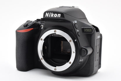 美品 Nikon ニコン D5600 ボディ デジタル一眼レフカメラ 260924n