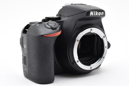 美品 Nikon ニコン D5600 ボディ デジタル一眼レフカメラ 260924n
