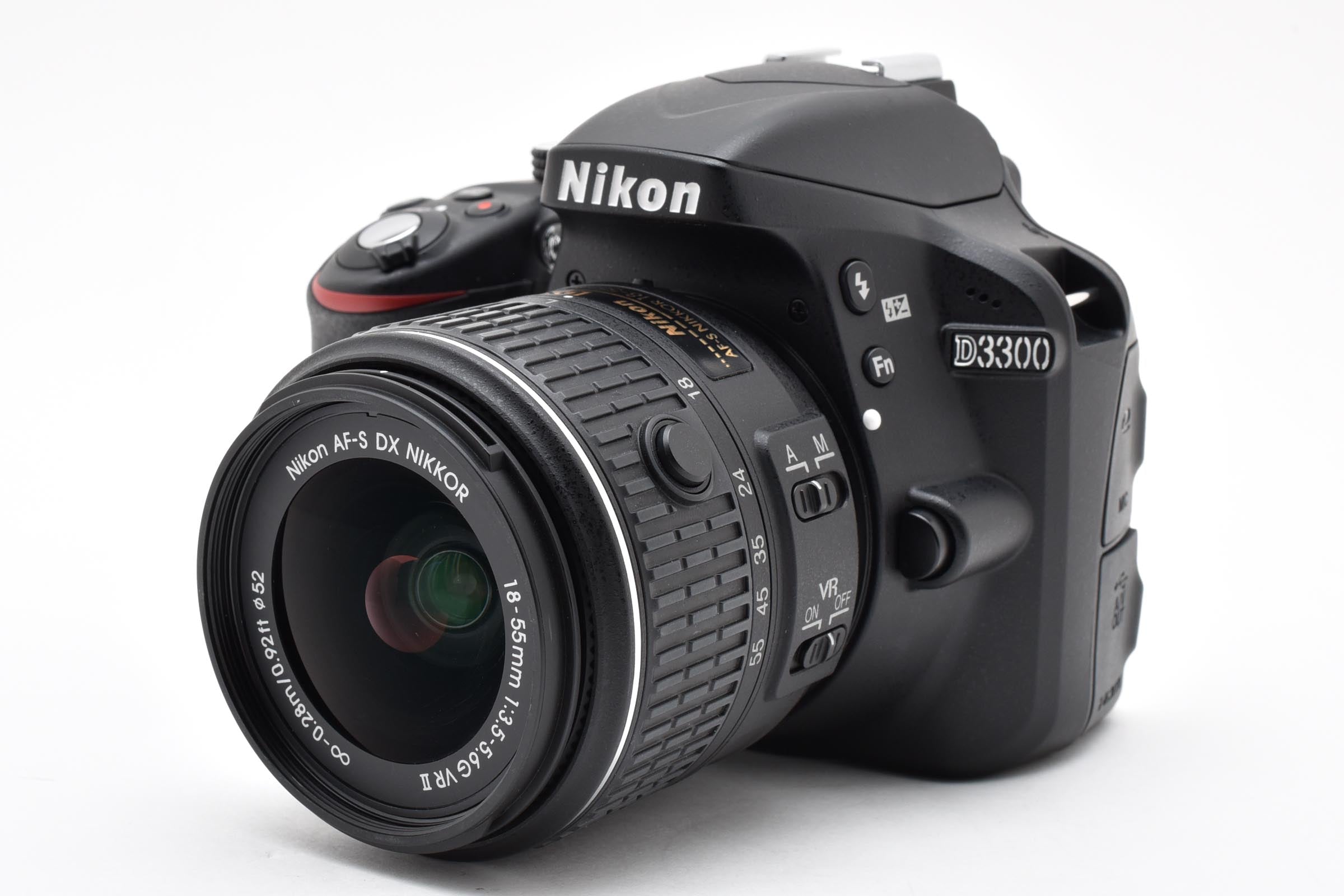 美品 Nikon ニコン D3300 ボディ + AF-S DX 18-55 VR II レンズキット