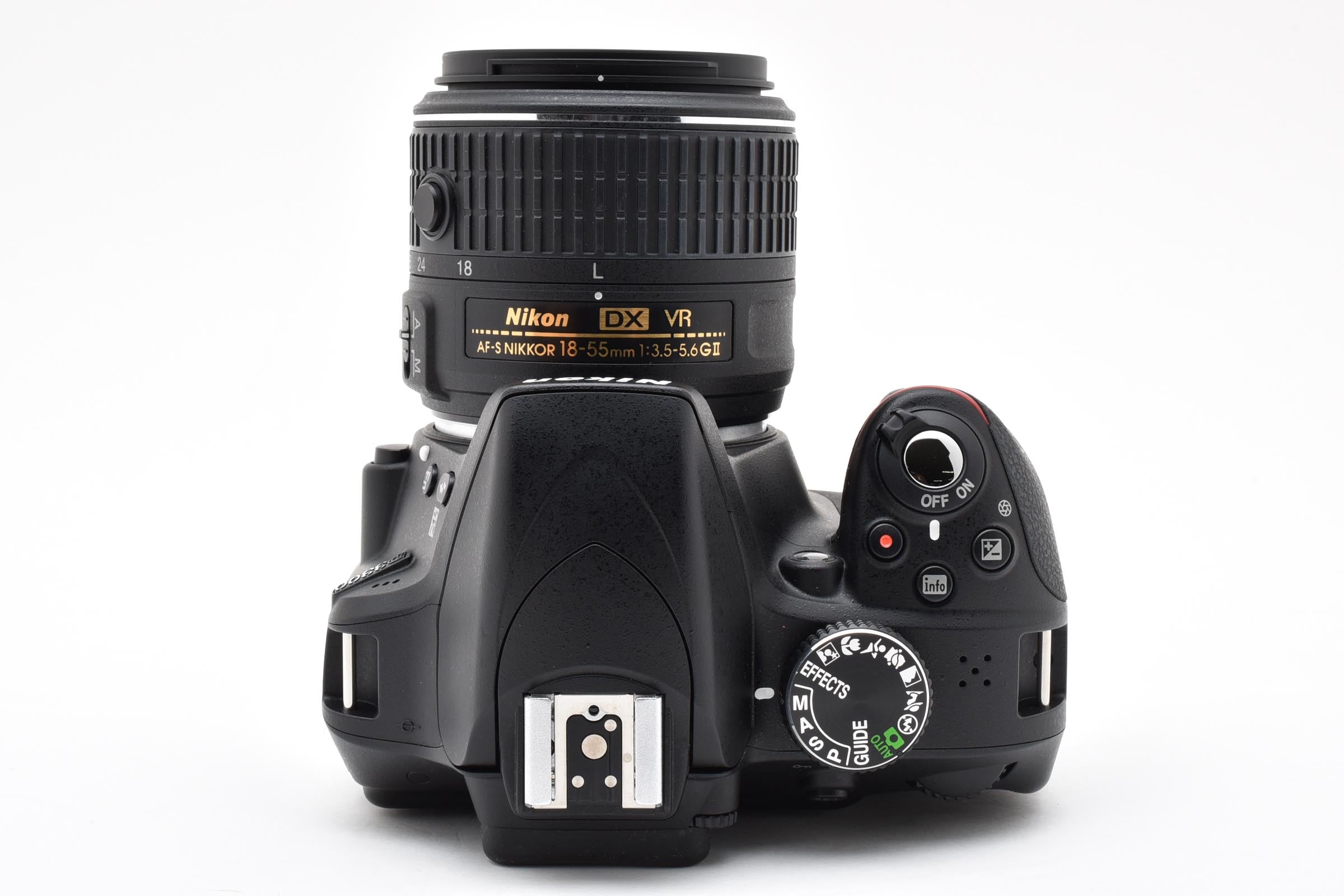 美品 Nikon ニコン D3300 ボディ + AF-S DX 18-55 VR II レンズキット