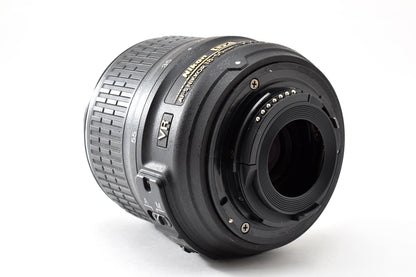 美品 Nikon ニコン AF-S DX NIKKOR 18-55mm F3.5-5.6G VR AFレンズ APS-C 260918x