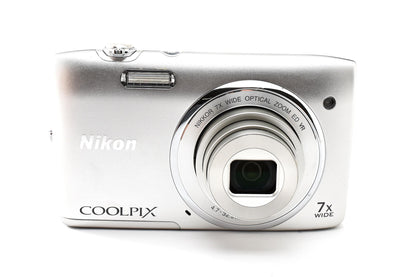 美品 Nikon ニコン COOLPIX S3500 コンパクトデジタルカメラ クリスタルシルバー 260928e