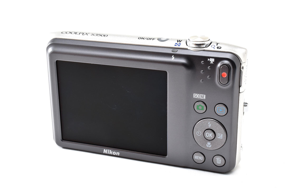 美品 Nikon ニコン COOLPIX S3500 コンパクトデジタルカメラ クリスタルシルバー 260928e